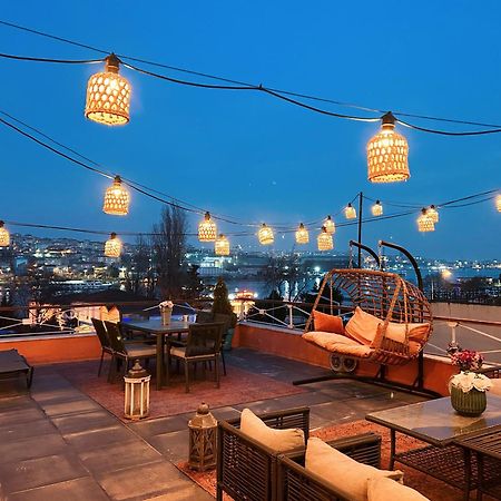 Waterfront Apartment By The Tram - Terrace With Dome & Golden Horn View In Fatih İstanbul Dış mekan fotoğraf