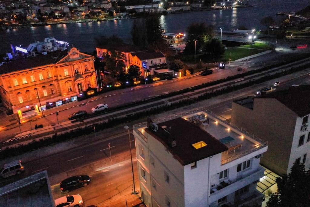Waterfront Apartment By The Tram - Terrace With Dome & Golden Horn View In Fatih İstanbul Dış mekan fotoğraf