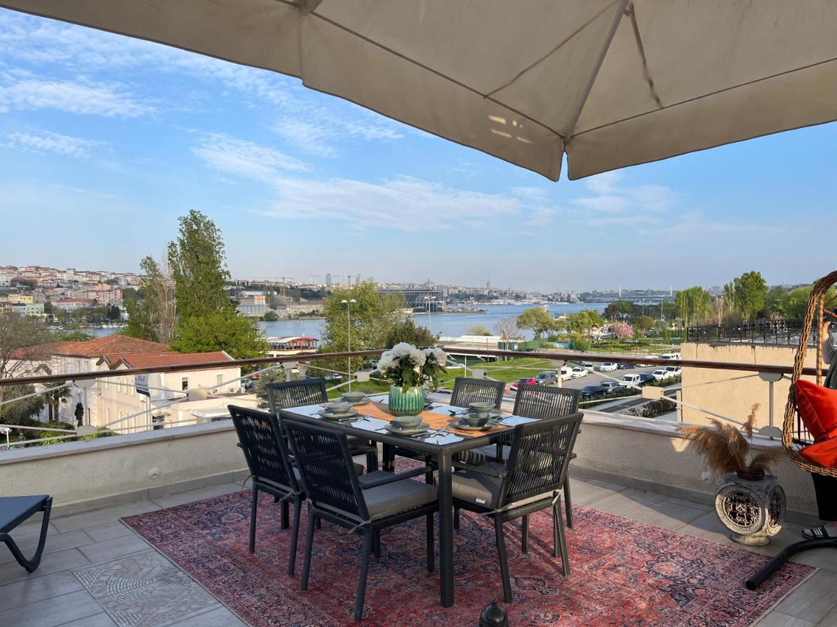 Waterfront Apartment By The Tram - Terrace With Dome & Golden Horn View In Fatih İstanbul Dış mekan fotoğraf