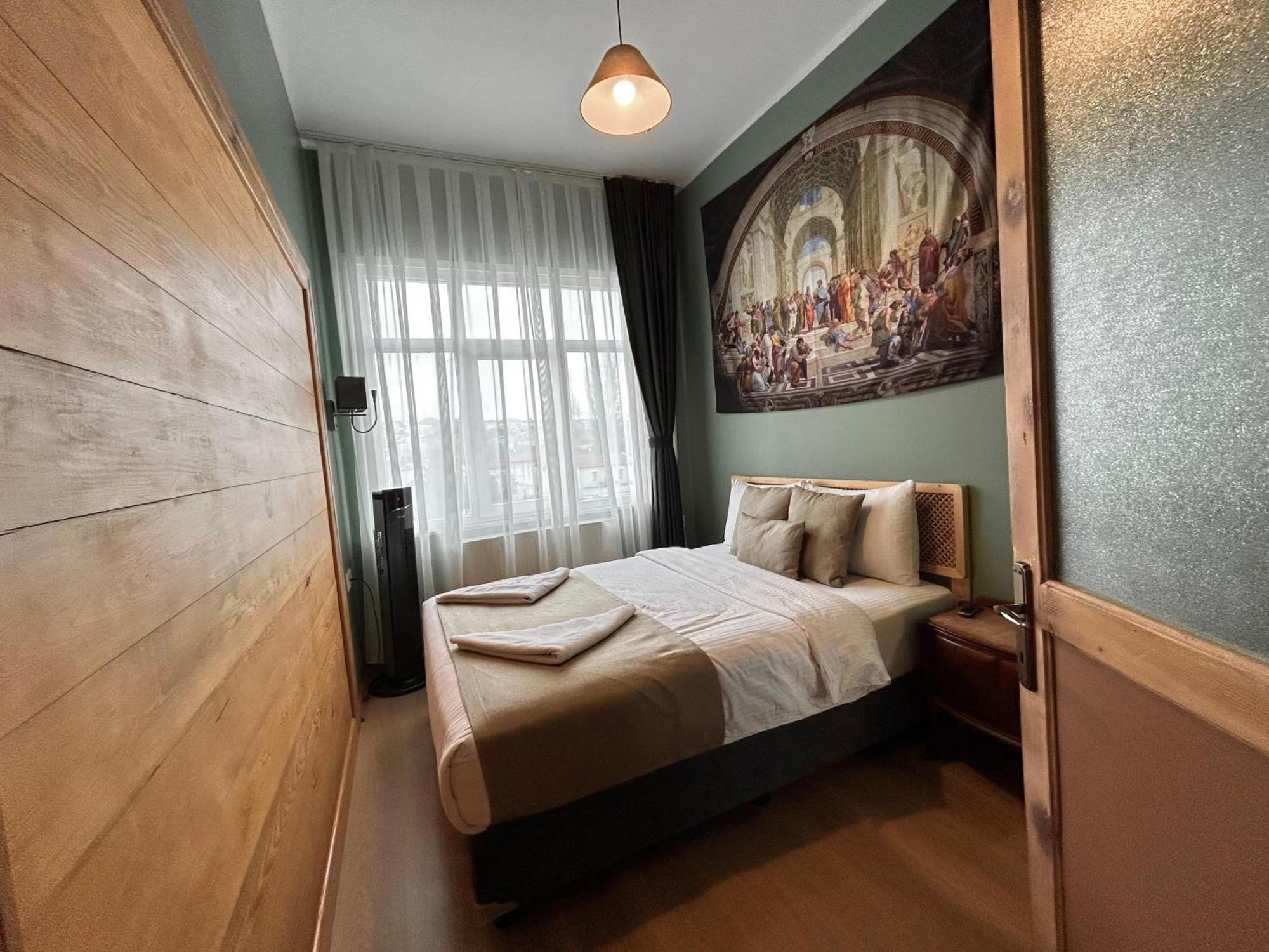 Waterfront Apartment By The Tram - Terrace With Dome & Golden Horn View In Fatih İstanbul Dış mekan fotoğraf
