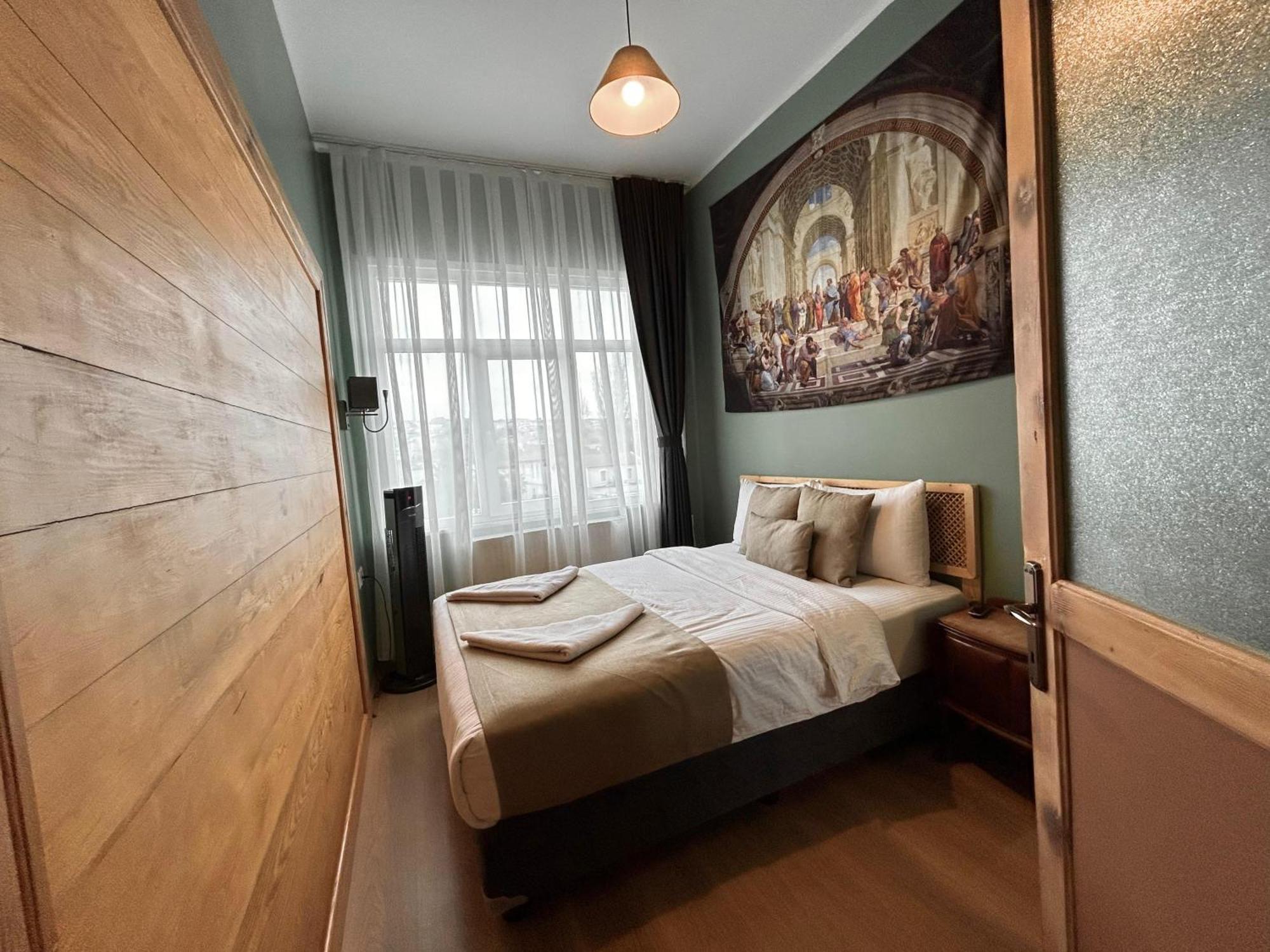 Waterfront Apartment By The Tram - Terrace With Dome & Golden Horn View In Fatih İstanbul Dış mekan fotoğraf