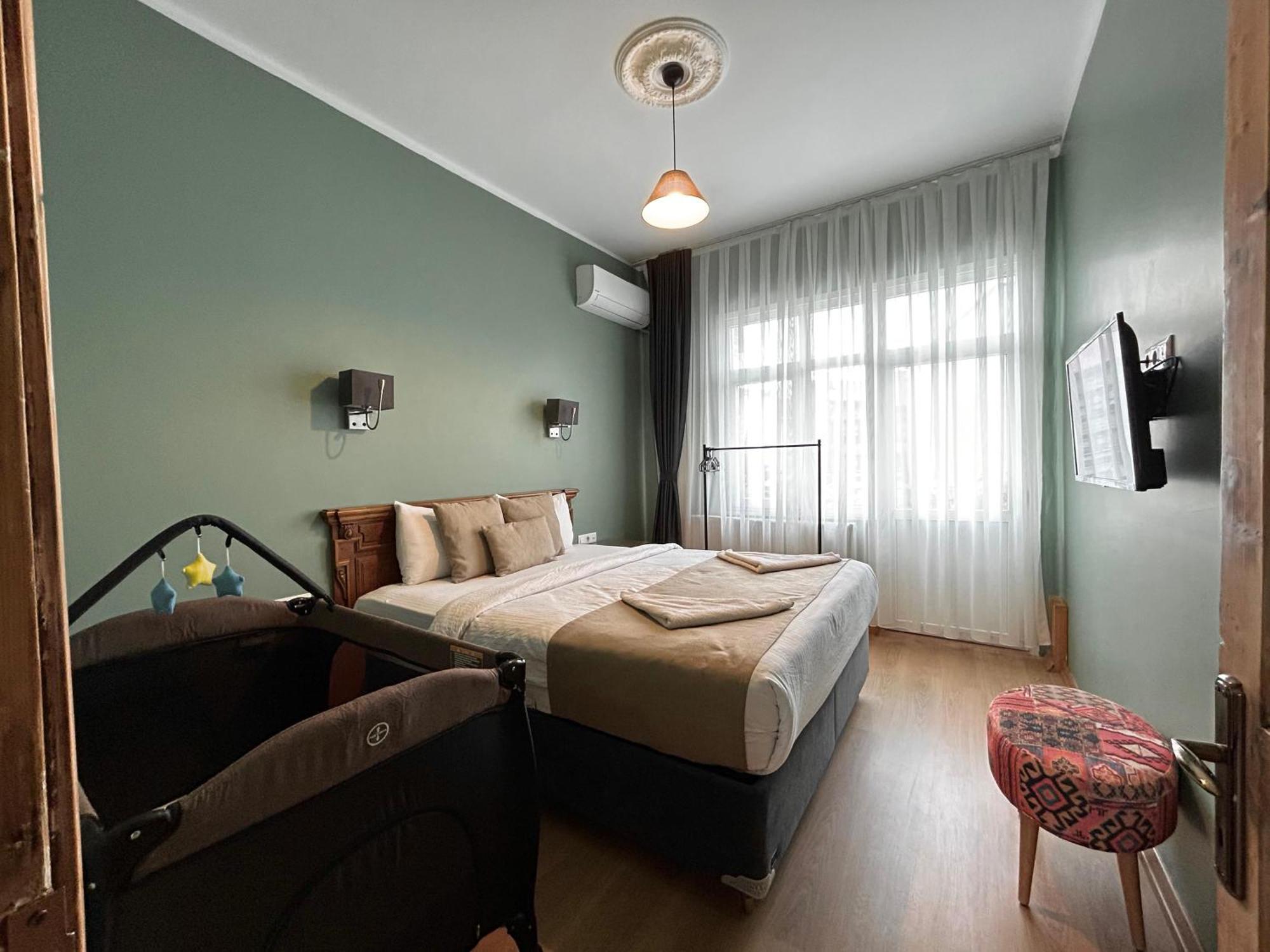 Waterfront Apartment By The Tram - Terrace With Dome & Golden Horn View In Fatih İstanbul Dış mekan fotoğraf