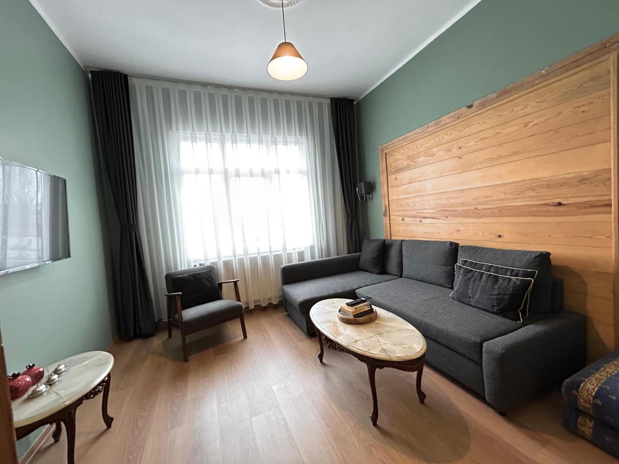 Waterfront Apartment By The Tram - Terrace With Dome & Golden Horn View In Fatih İstanbul Dış mekan fotoğraf