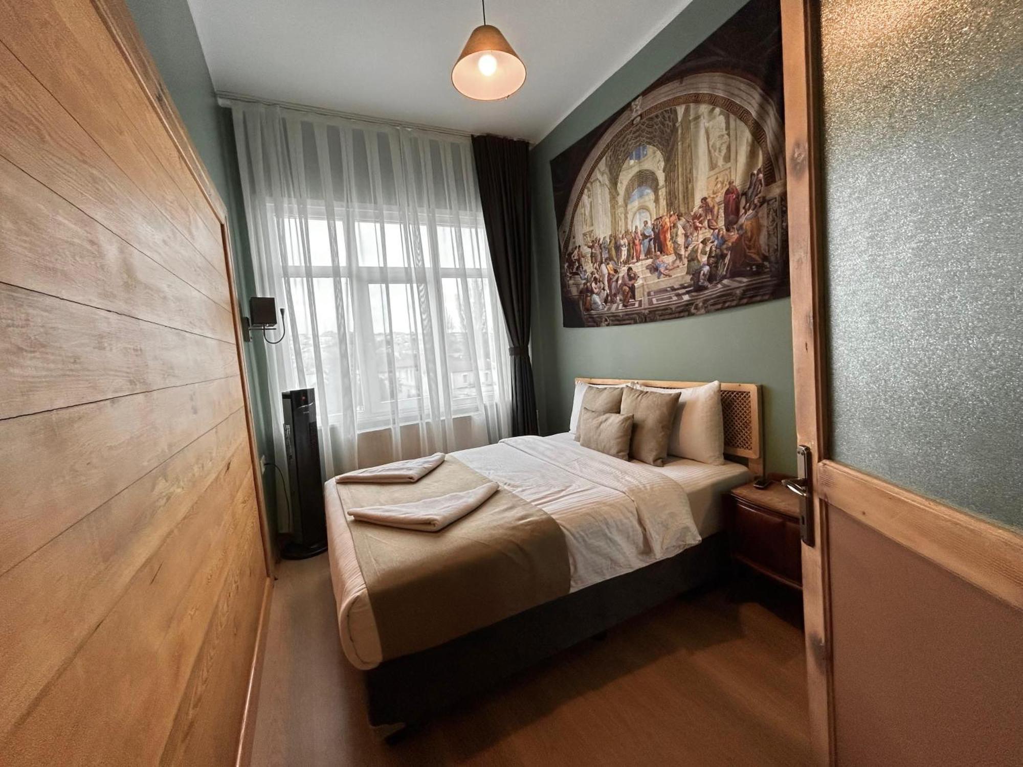 Waterfront Apartment By The Tram - Terrace With Dome & Golden Horn View In Fatih İstanbul Dış mekan fotoğraf